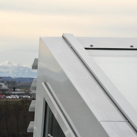 Stahl-Glas-Konstruktion am Dach der Firma Trumpf, ausgeführt von Firma Linzner